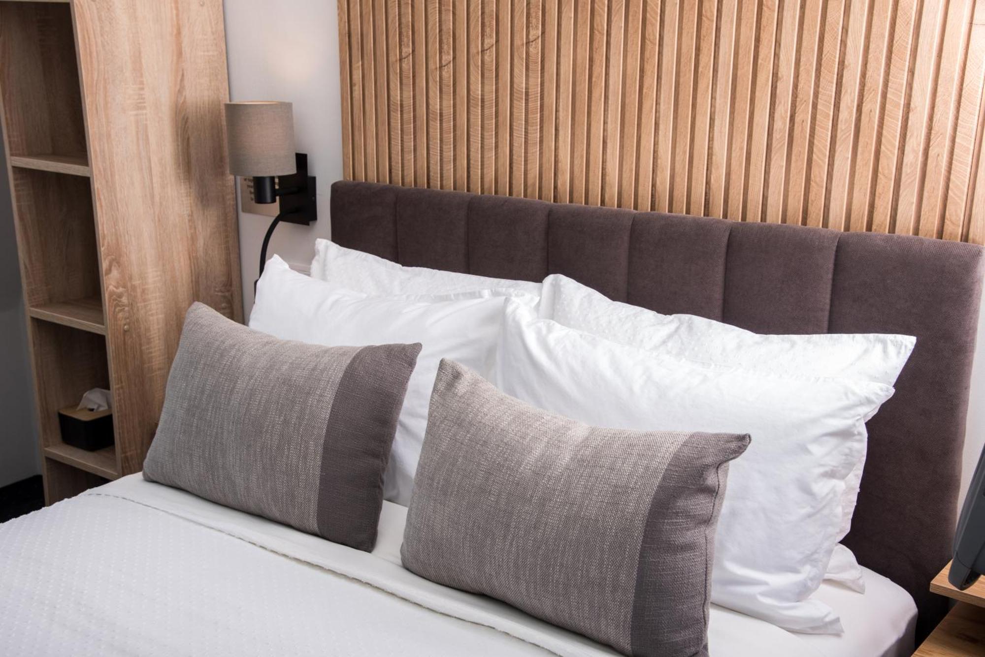 Republic Square Luxury Suites Belgrado Exterior foto